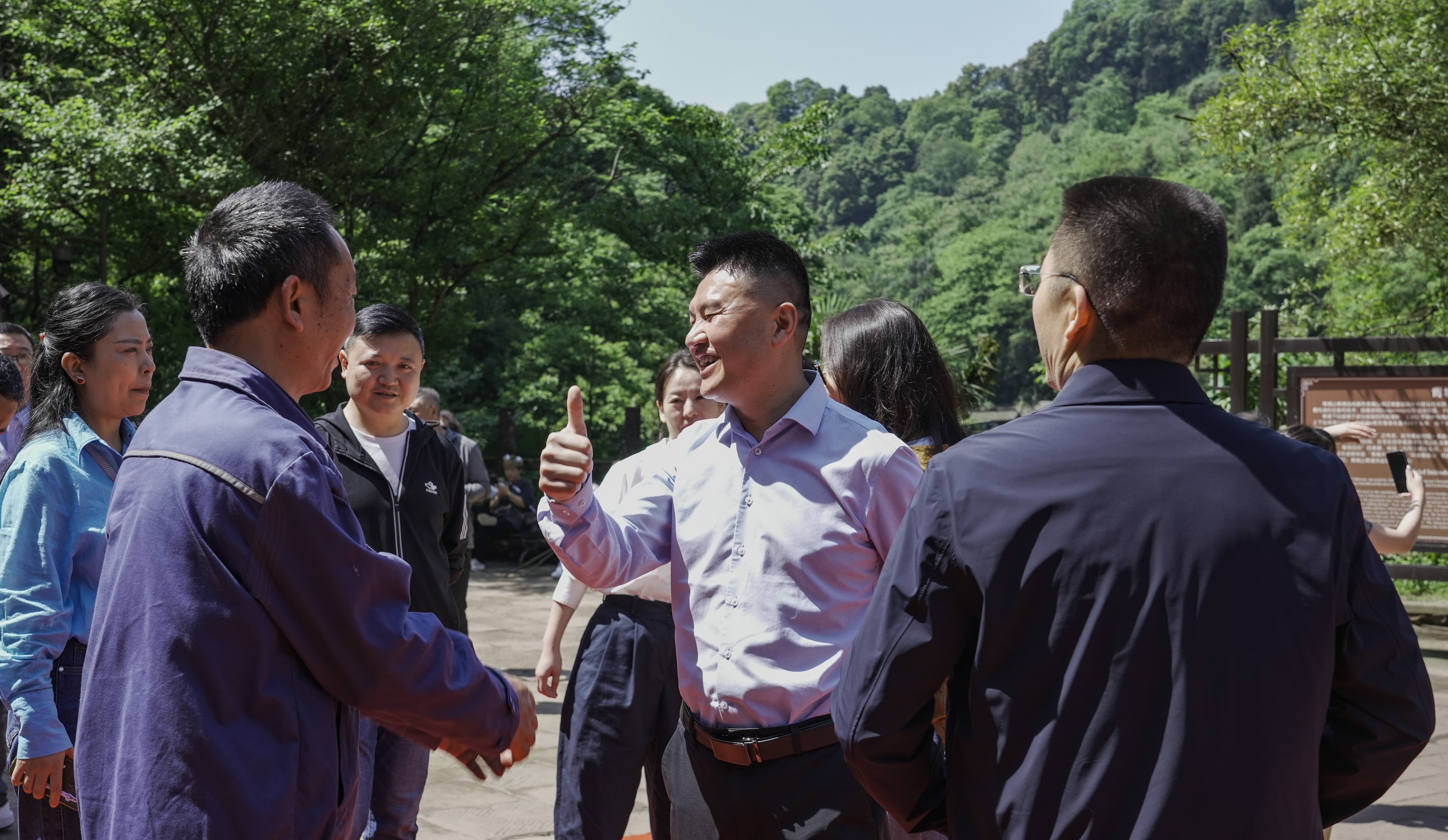 1715398056918986.jpg 7b8cce2223efdd69c153440a3a06dd8.jpg